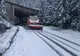 Iarna și-a intrat în drepturi în mai multe zone din țară. Ninge abundent, drumuri blocate VIDEO