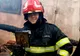 ICOANĂ CU MAICA DOMNULUI, RĂMASĂ INTACTĂ DUPĂ UN INCENDIU ÎN CARE AU ARS TREI CASE
