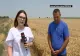 DISPERARE PE CÂMPURILE ROMÂNIEI. FERMIERII NU ÎȘI SCOT BANII INVESTIȚI DIN RECOLTE. ”SUNT PREȚURI CARE ERAU ACUM 10 AI. NE GĂSESC NOD ÎN PAPURĂ SĂ NU VINĂ SĂ IA MARFA”