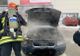 O mașină a luat foc în parcarea de la Altex