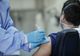 INSP: De la începutul campaniei de vaccinare, 0,6% din persoanele vaccinate cu prima doză și 0,2% cu a doua doză s-au infectat cu coronavirus!