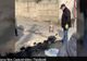 VIDEO Imagini revoltătoare în Brașov. Asfaltare cu arzătorul pentru pârlit porci