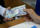 Ratele la credite au explodat. Într-un singur an, românii au ajuns să plătească dublu datoriile către bănci