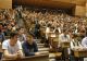 Parlamentarii vor mai mulți studenți care să lucreze în timpul cursurilor - Ce măsură le pregătesc tinerilor